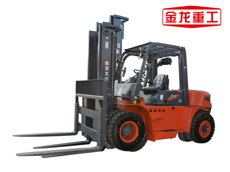 Internal combustion counterbalanced forklift